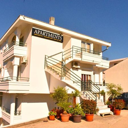 Apartments Hidri Улцин Екстериор снимка