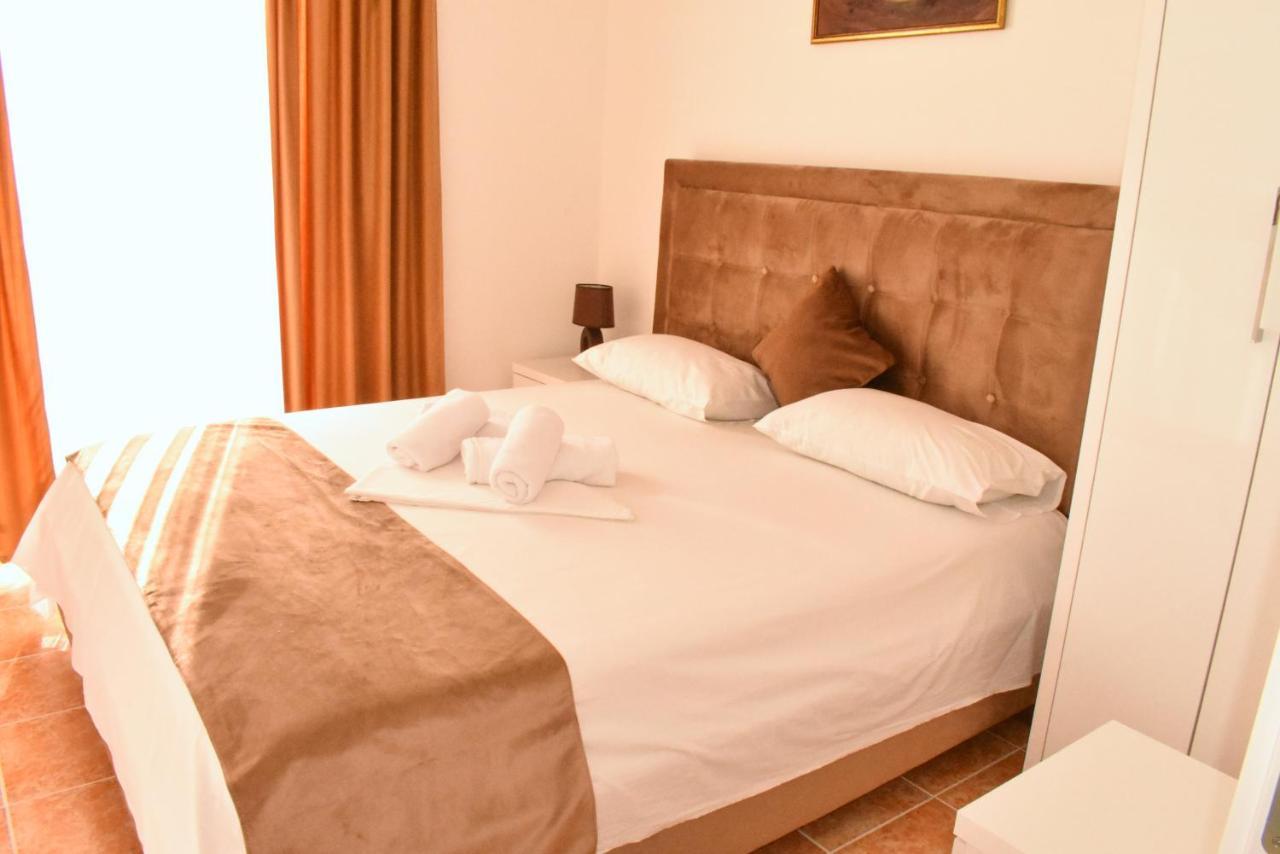 Apartments Hidri Улцин Екстериор снимка