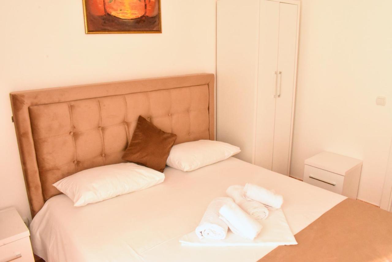 Apartments Hidri Улцин Екстериор снимка