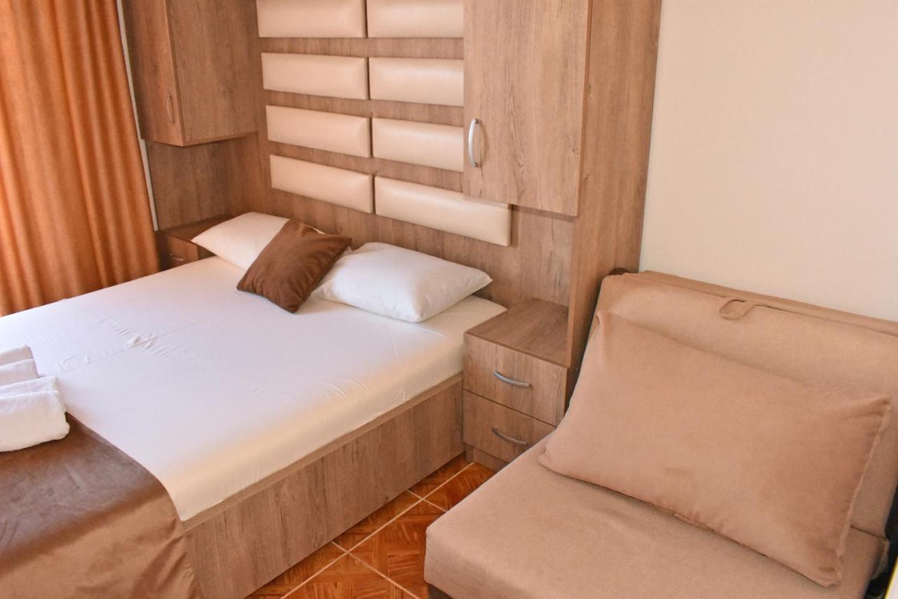 Apartments Hidri Улцин Екстериор снимка