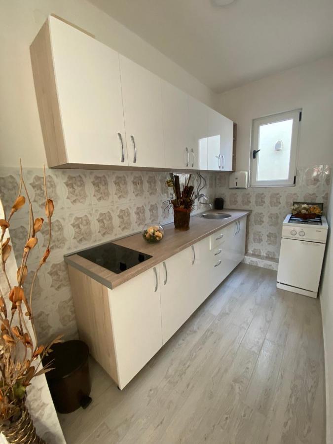 Apartments Hidri Улцин Екстериор снимка
